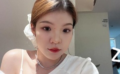 男人边吻奶边挵进去A片小说李晨